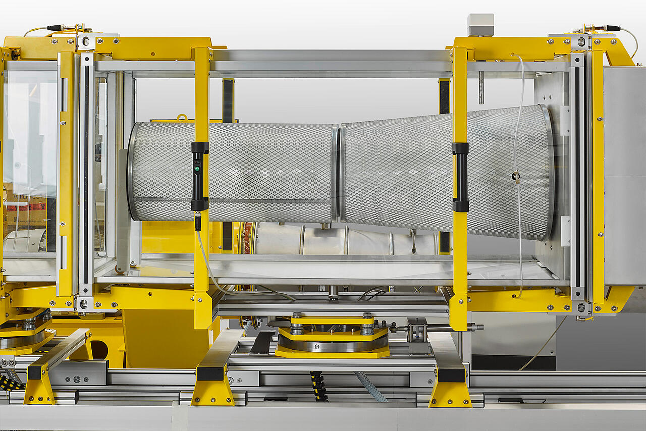 Gasturbinenfilter im Glaskanal (Ausschnitt)